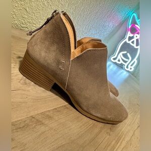 Kenneth Cole Taupe Suede Ankle Boots